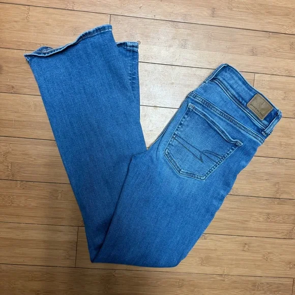 American Eagle Outfitters Blue Flare Jeans - Picture 4 of 6